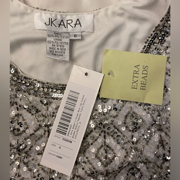 J Kara Women's Scoop Neck Cap Sleeve Beaded Bodice Popover Flare Dress- SIZE 8 - Picture 3 of 7